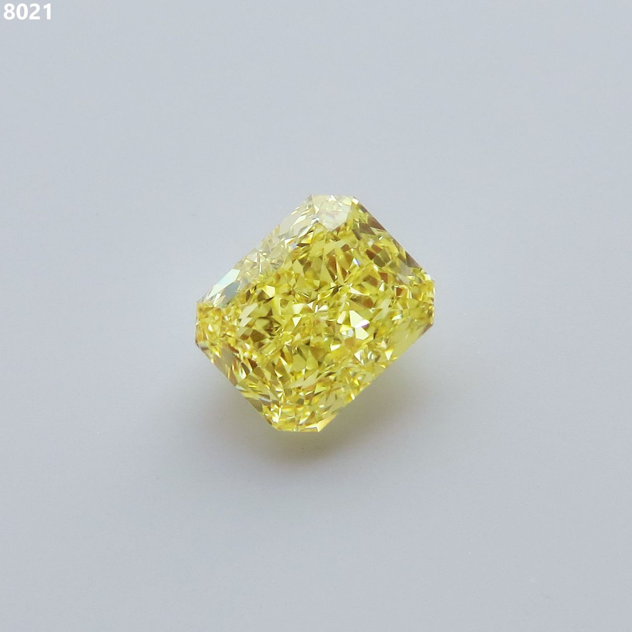2.01 ct Radiant diamond