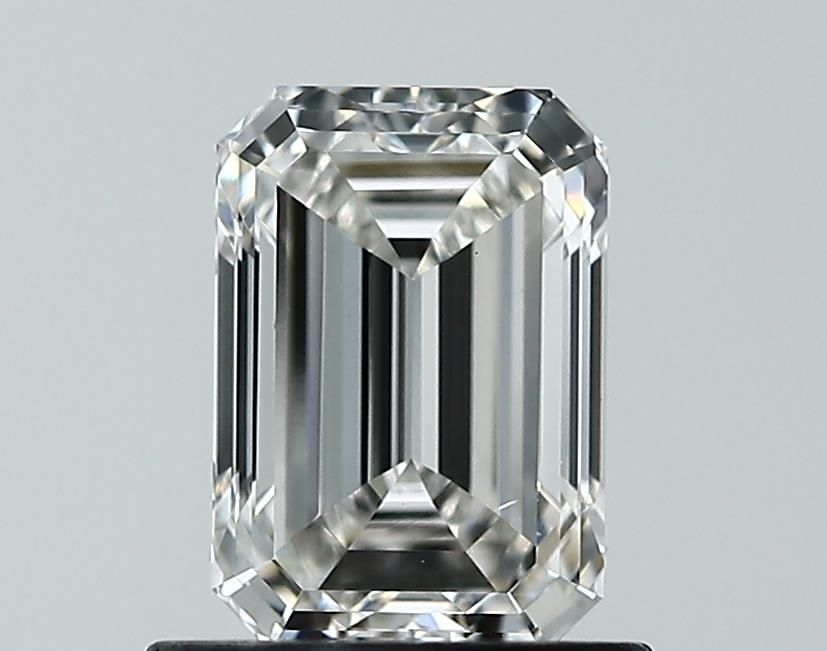 0.90 ct. emerald Lab Grown Diamond front image