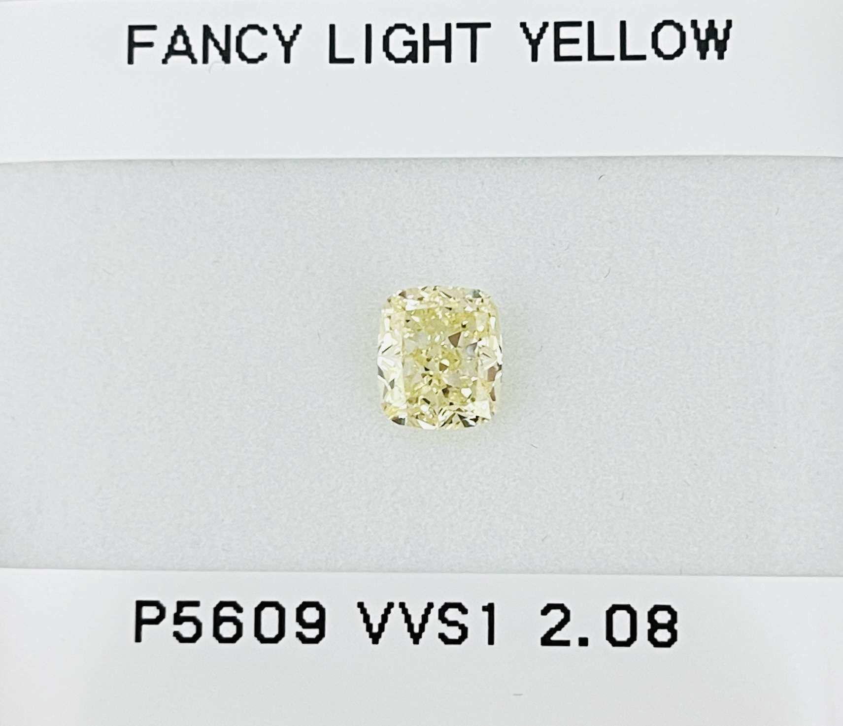 Diament 2.08 ct Fancy Light Yellow/VVS1