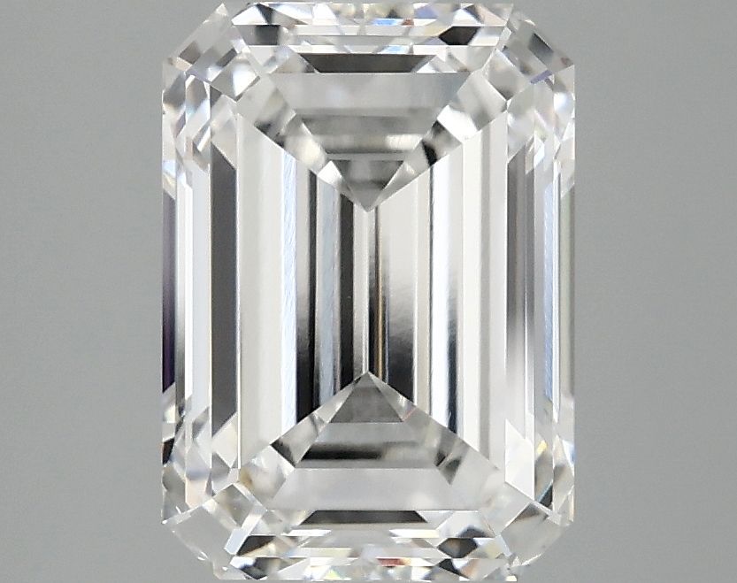 3.09 ct Emerald diamond