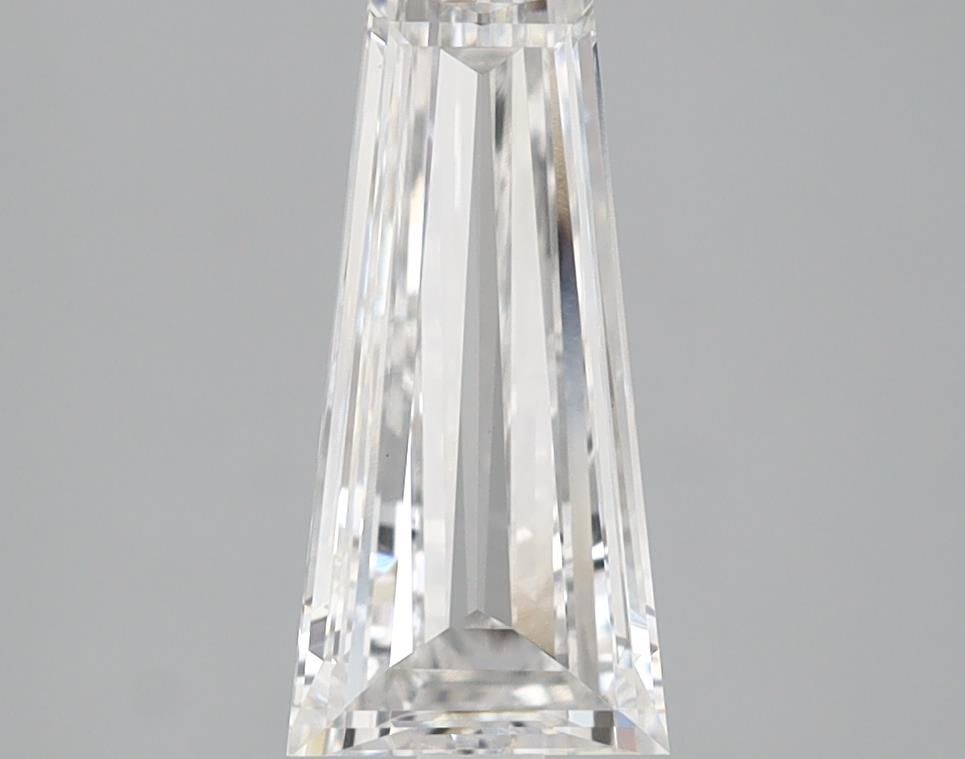 1.18 ct lab-grown Tapered baguette Diamond
