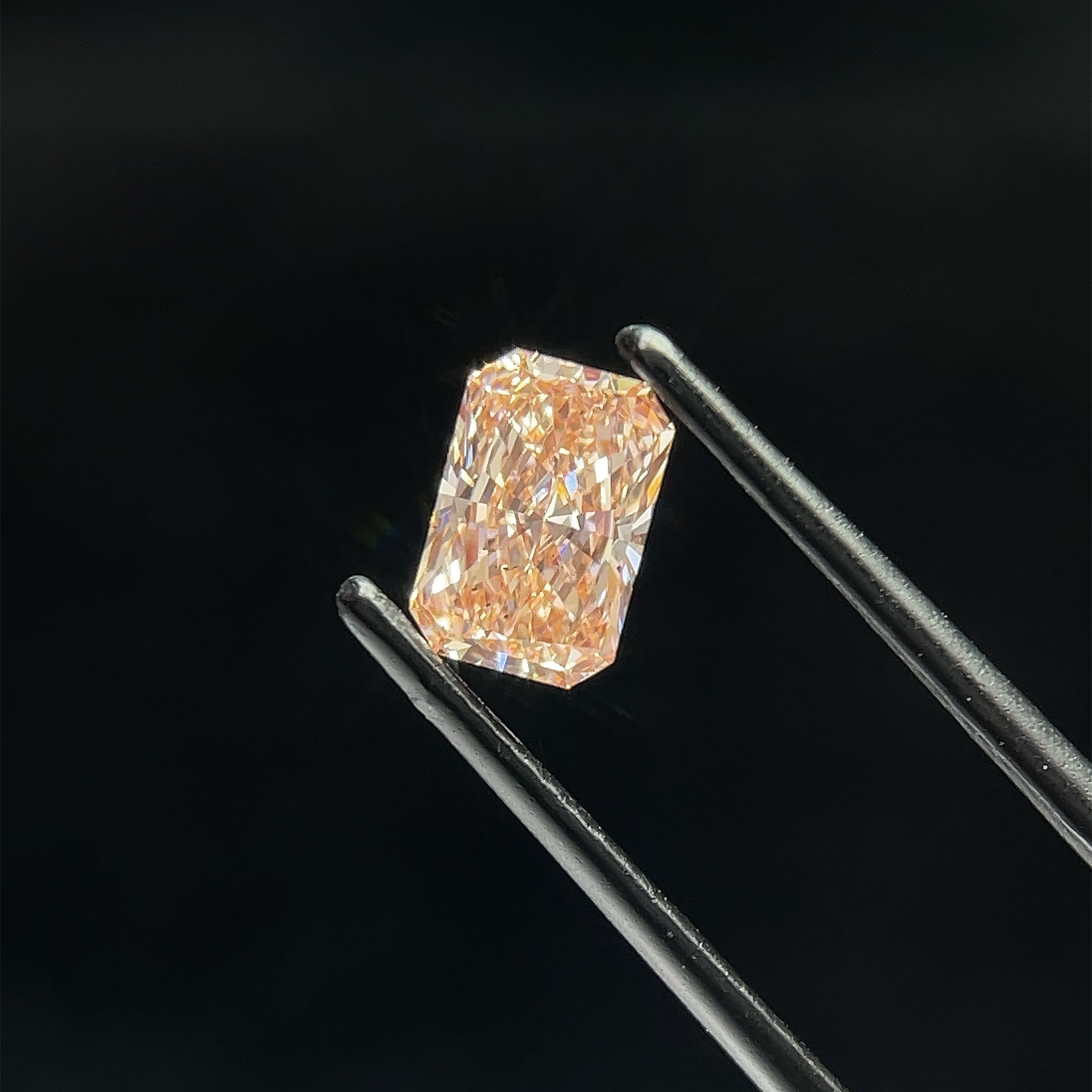 1.14 ct. radiant Lab Grown Diamond front image