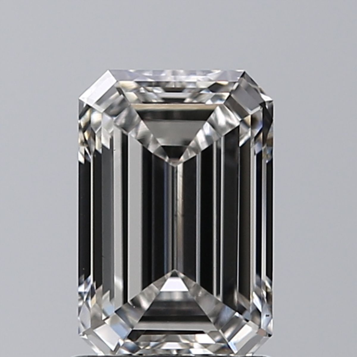 1.32 ct. emerald Lab Grown Diamond front image