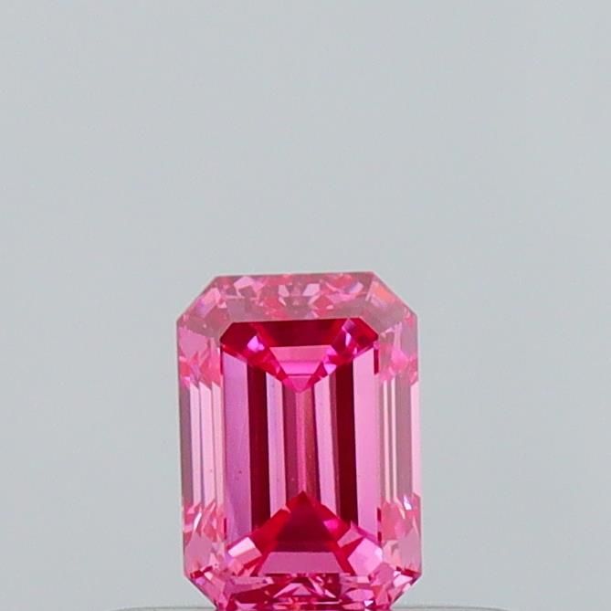 0.3 ct lab-grown Emerald Diamond