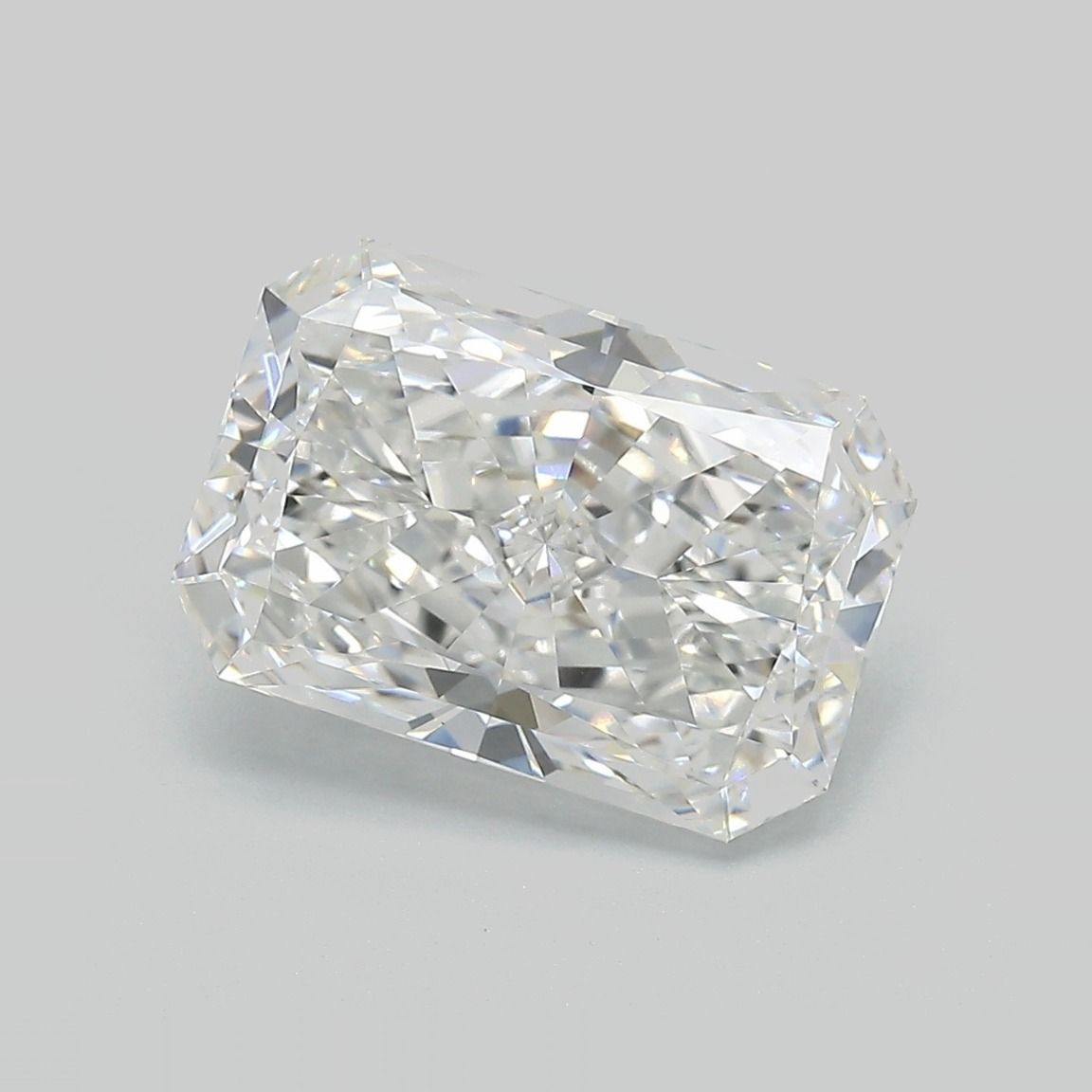 4.44 ct. radiant Lab Grown Diamond front image