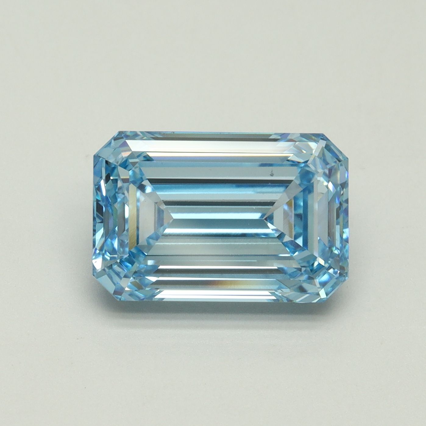 4.35 ct. emerald Lab Grown Diamond front image