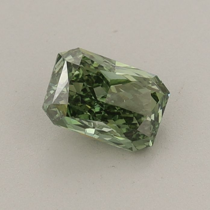0.53 CT Fancy Vivid Green RADIANT