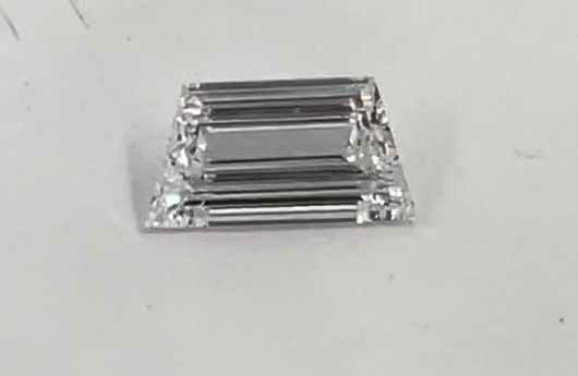 0.3 ct Trapezoid Diamond