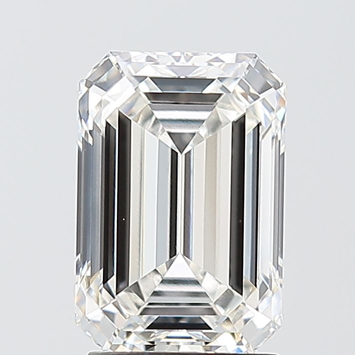 2.56 ct Emerald diamond