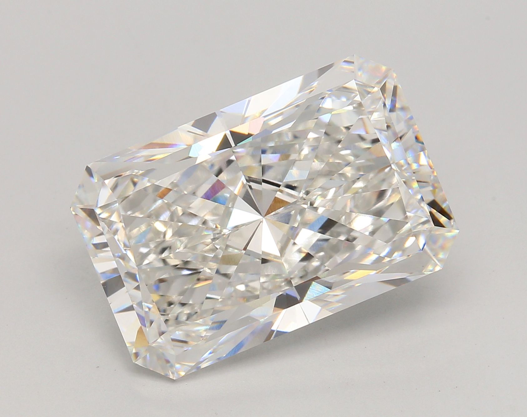 13.51 ct. radiant Lab Grown Diamond front image