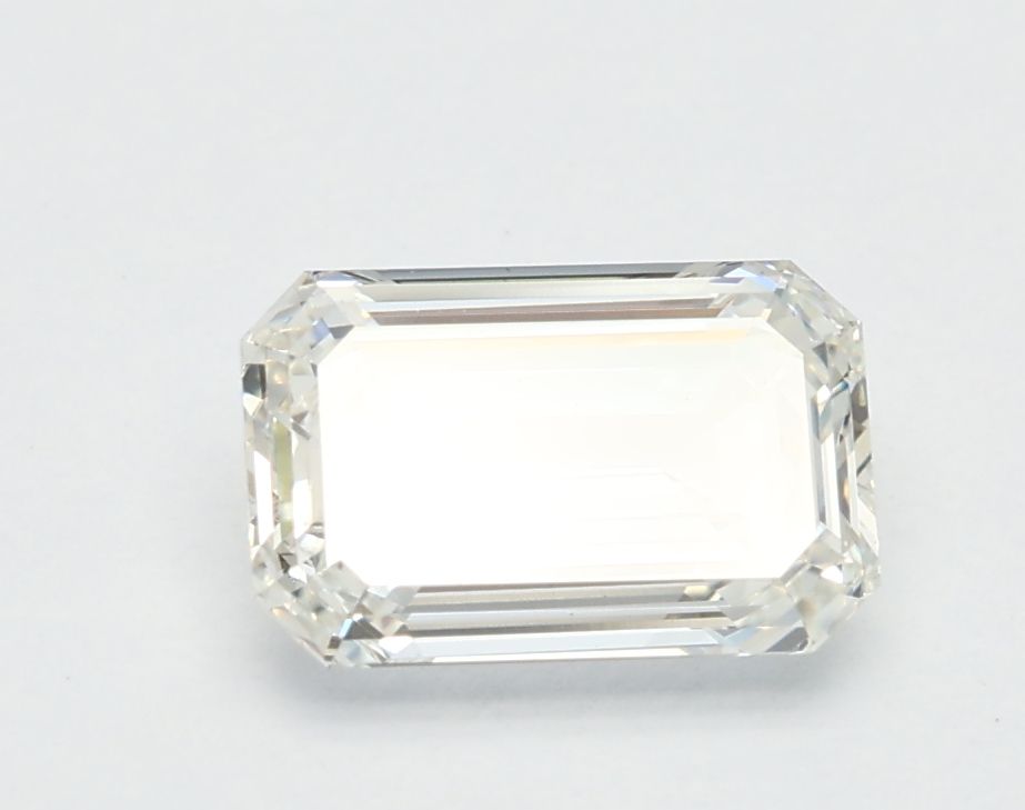 1.05 ct. emerald Lab Grown Diamond front image