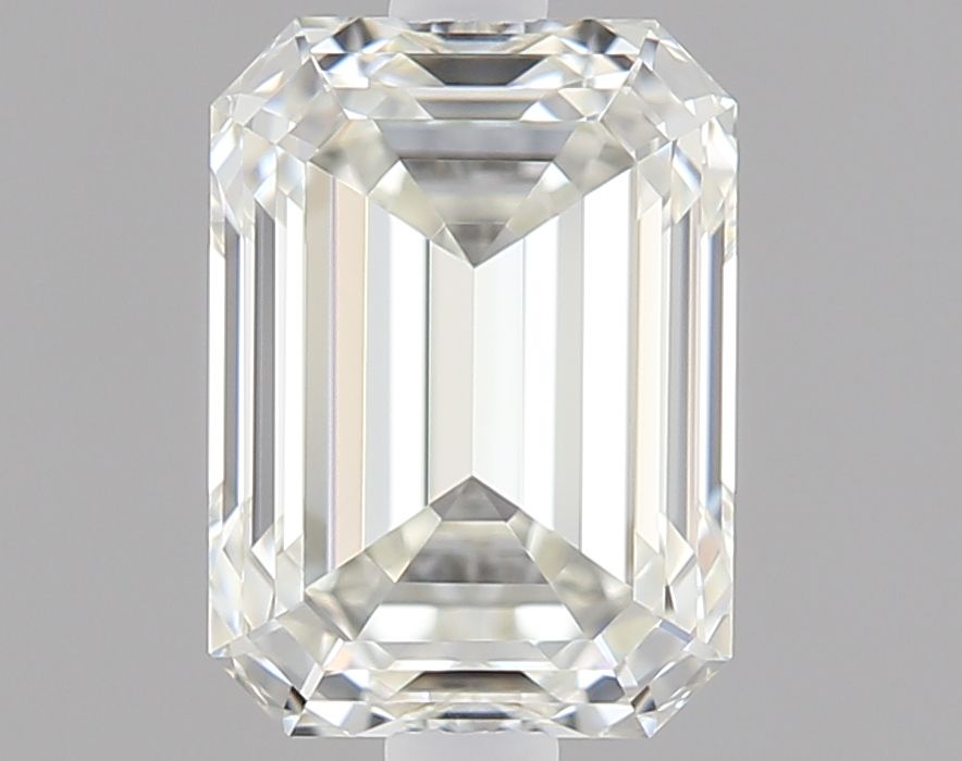 0.90 ct Emerald diamond