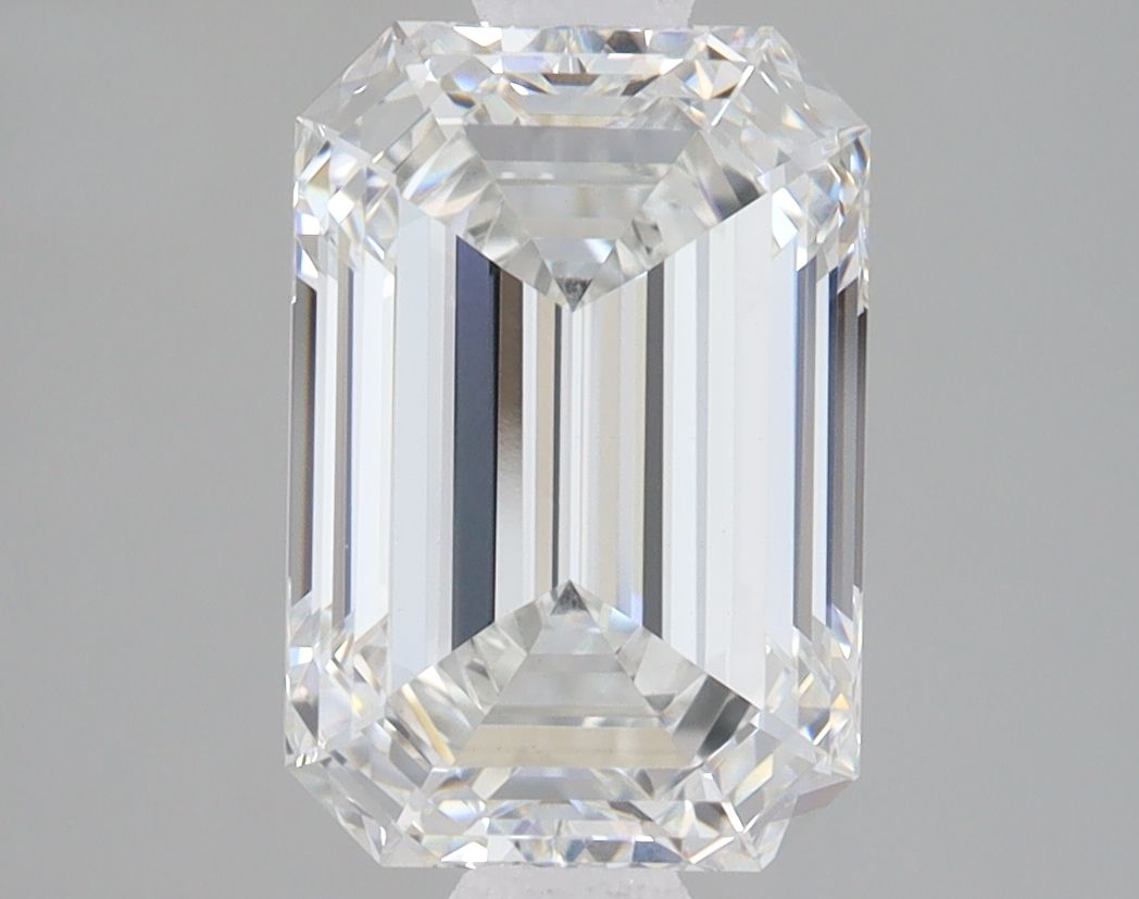 3.20 ct. emerald Lab Grown Diamond front image