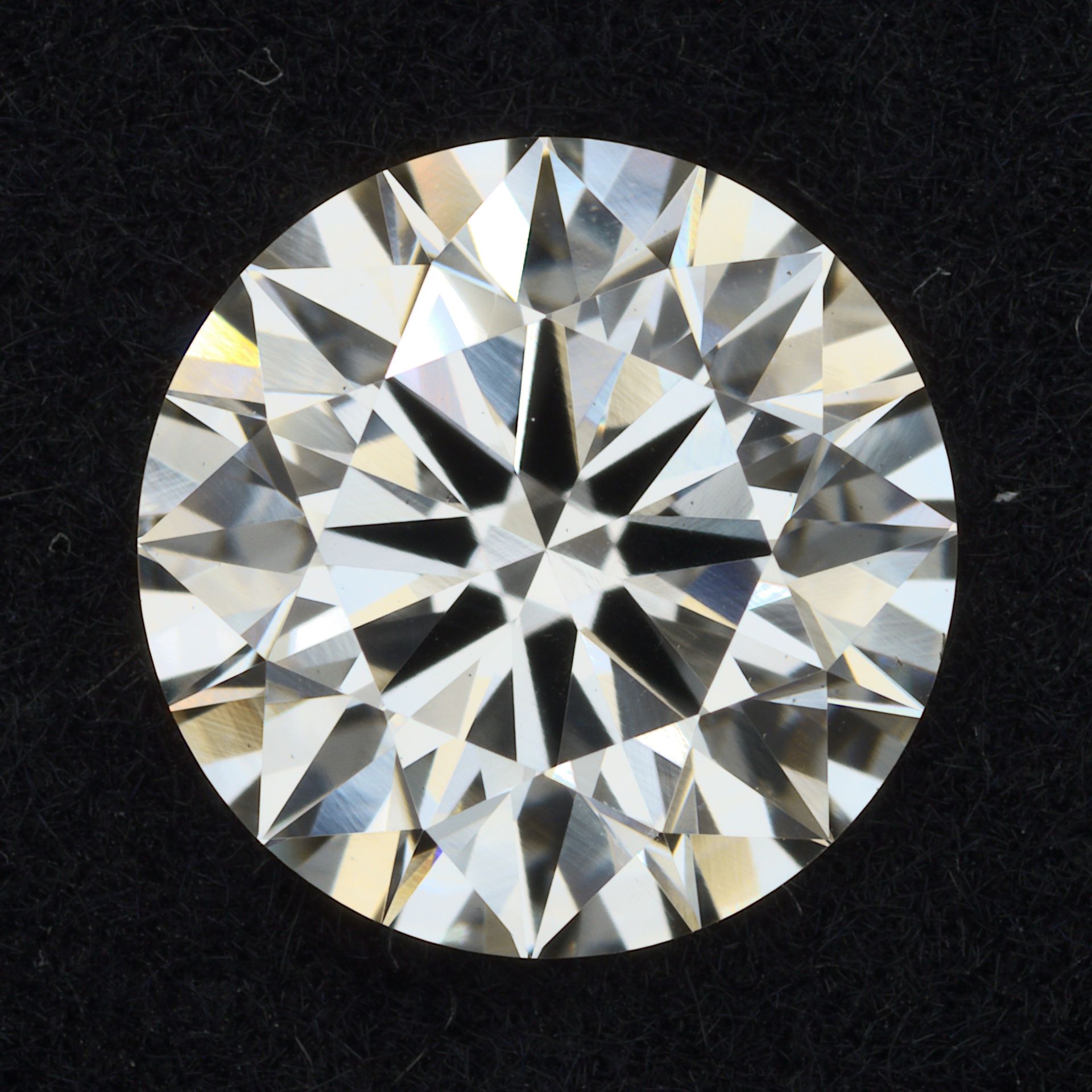 1.50 ct. round Lab Grown Diamond front image