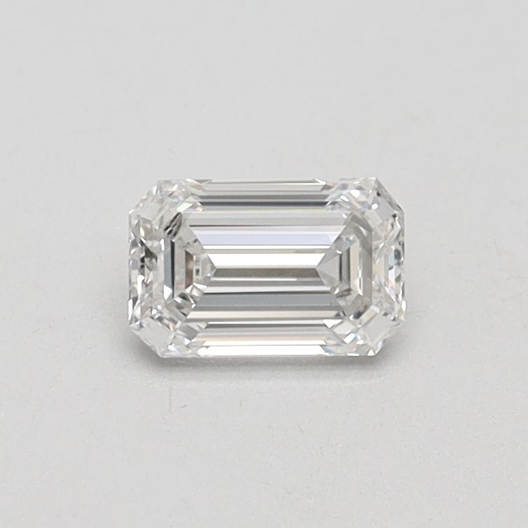 0.41 ct Emerald diamond