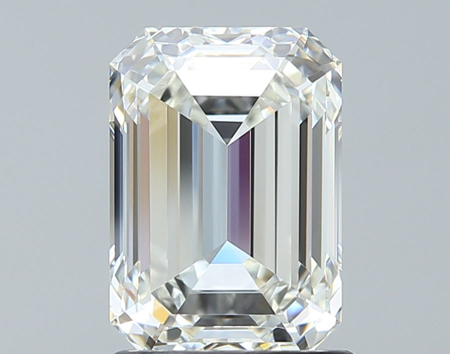 1.80 ct Emerald diamond