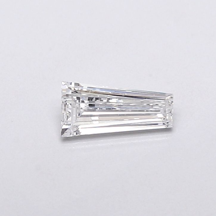 0.32 ct lab-grown Tapered baguette Diamond