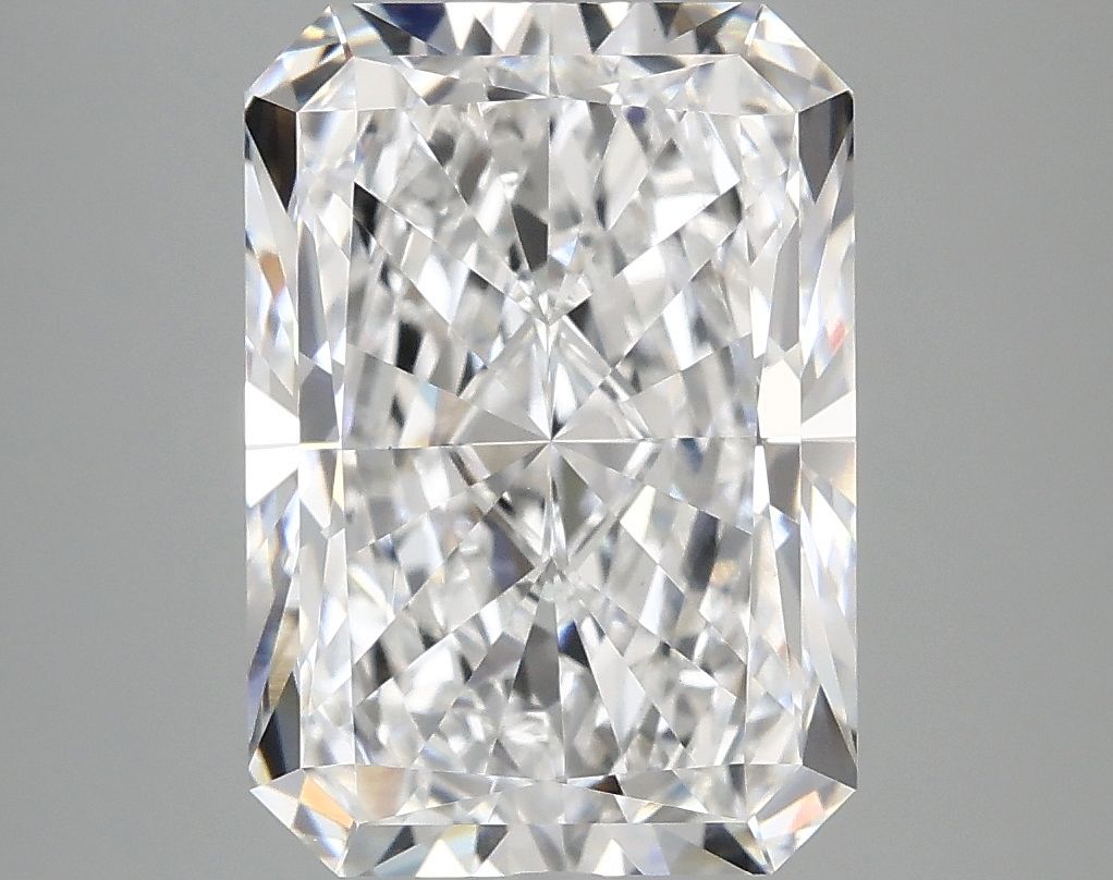 4.92 ct. radiant Lab Grown Diamond front image