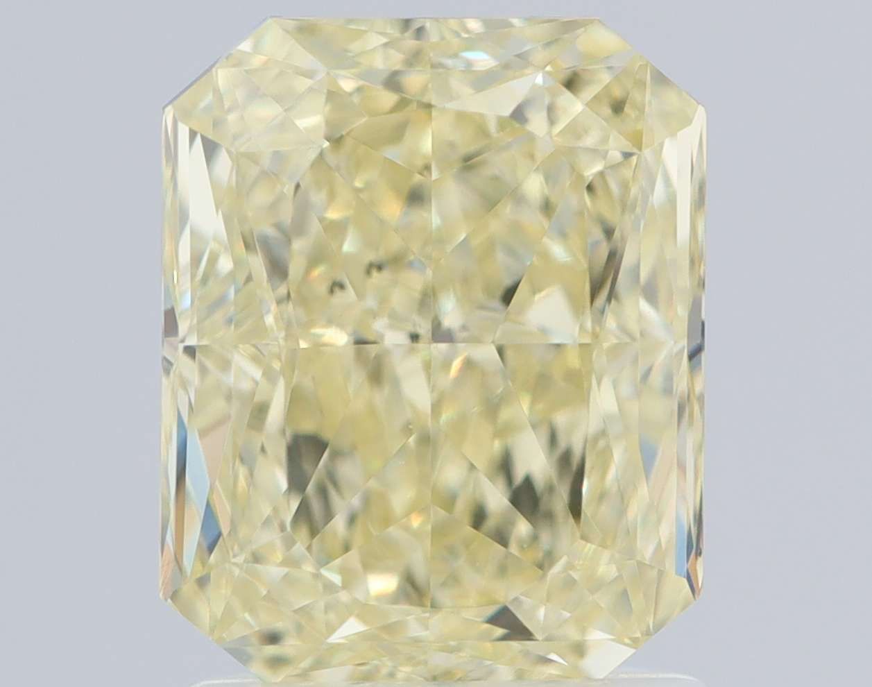 2.01 ct Radiant diamond