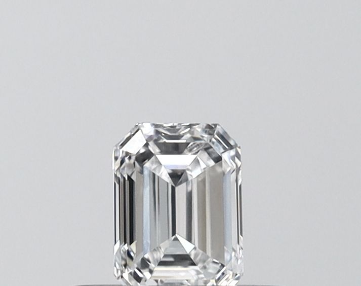 0.33 ct lab-grown Emerald Diamond