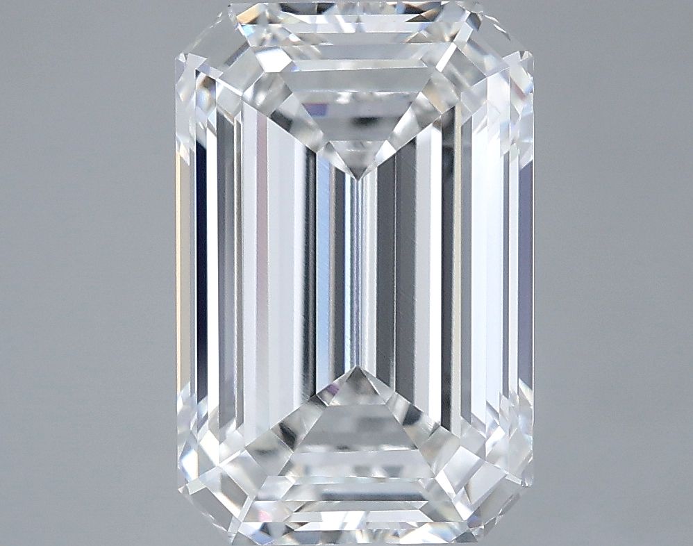 4.52 ct. emerald Lab Grown Diamond front image
