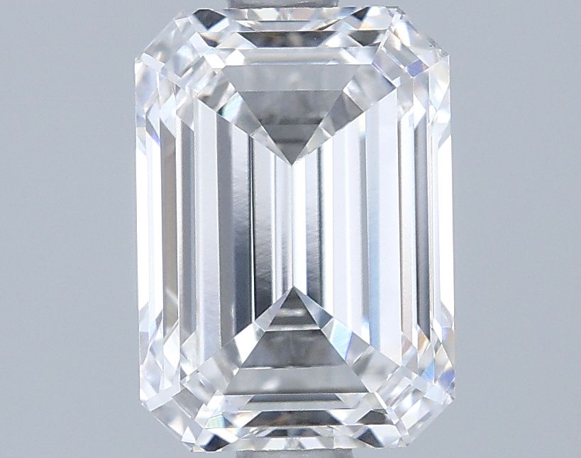 1.90 ct. emerald Lab Grown Diamond front image