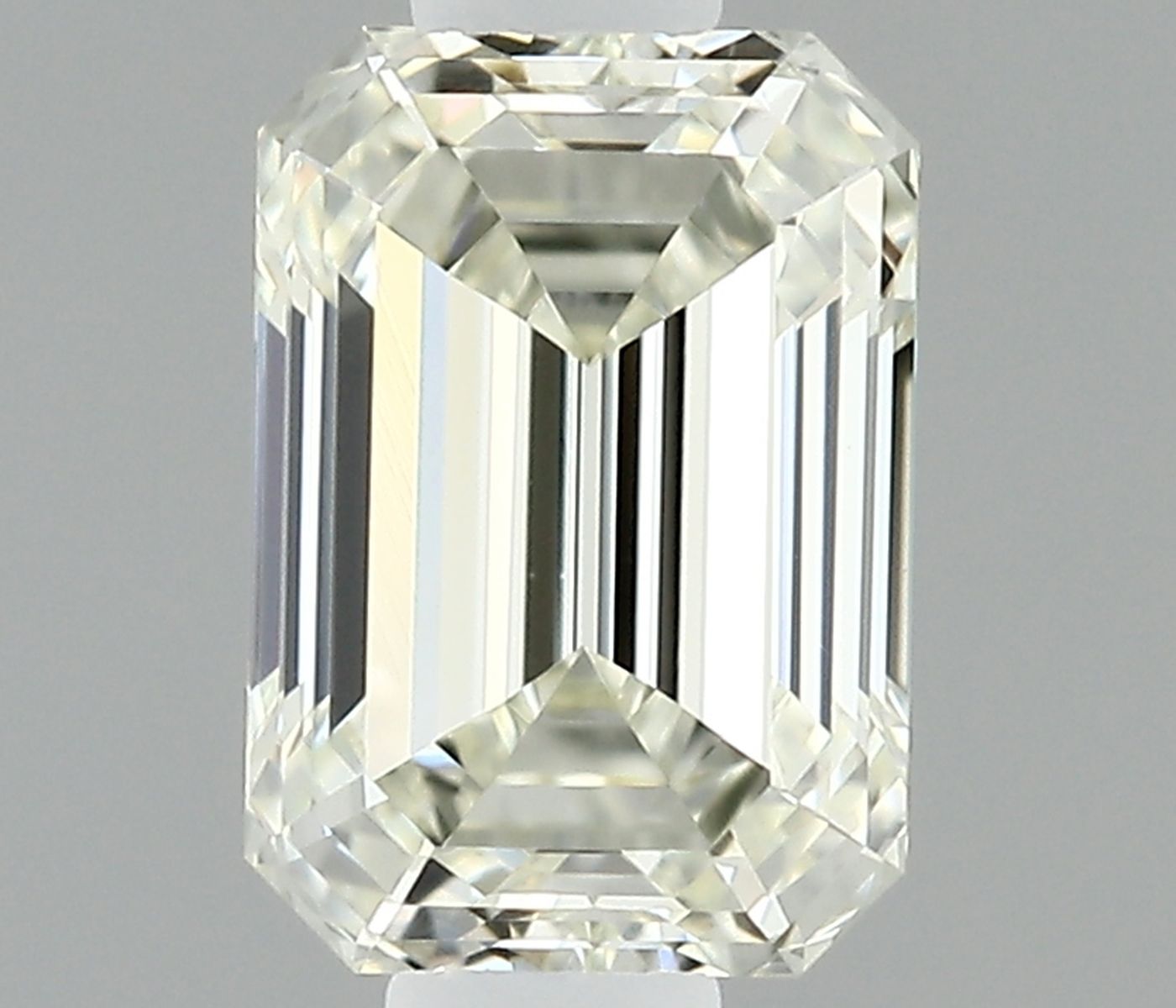 0.4 ct Emerald Diamond