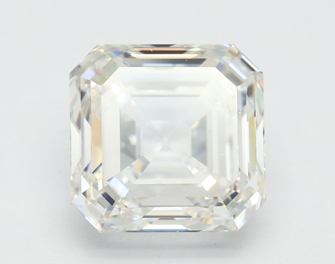 3.11 ct Square Emerald diamond