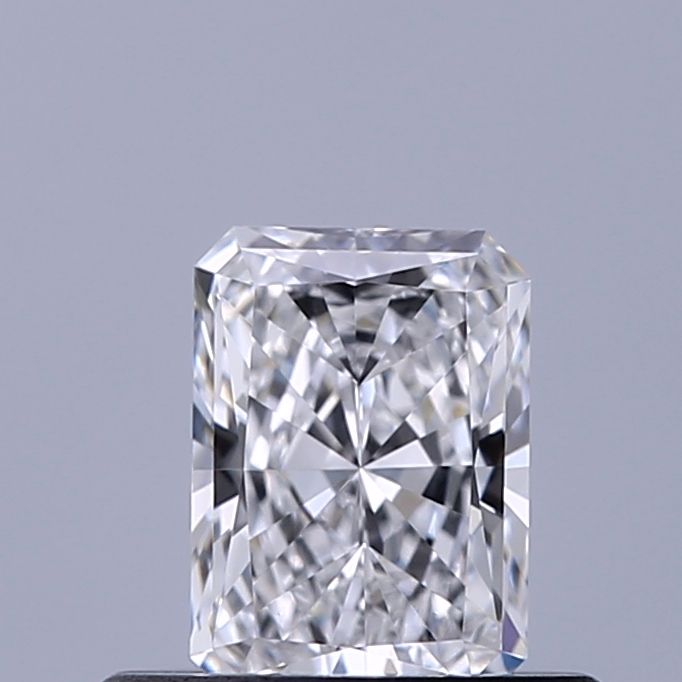 0.47 ct lab-grown Radiant Diamond