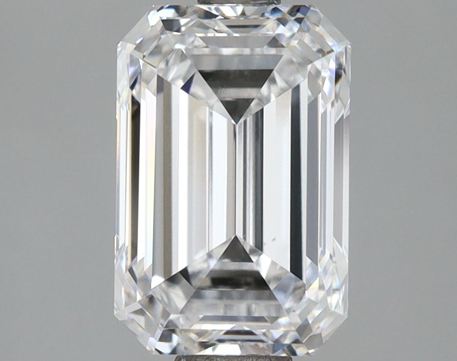 2.52 ct. emerald Lab Grown Diamond front image