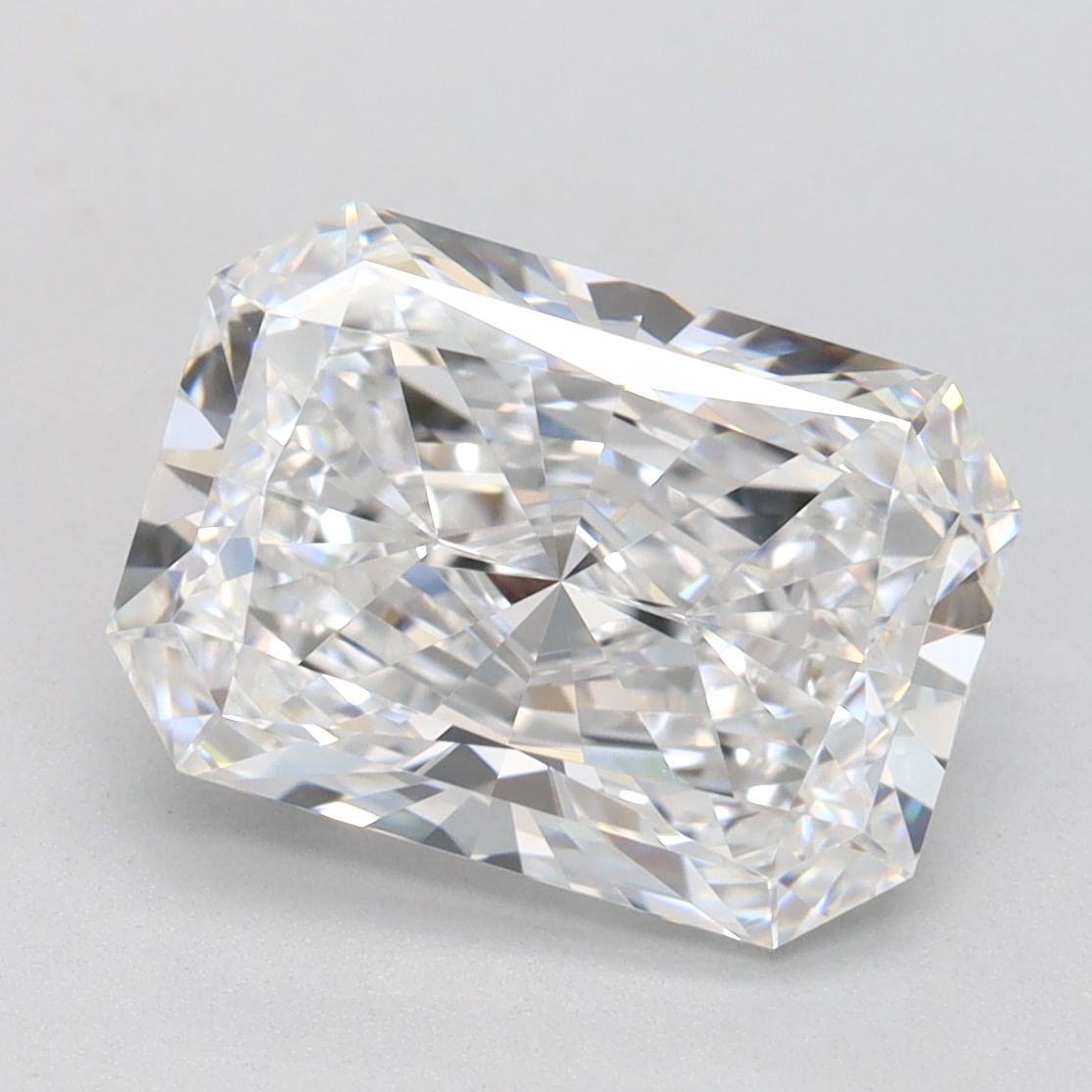 2.94 ct. radiant Lab Grown Diamond front image