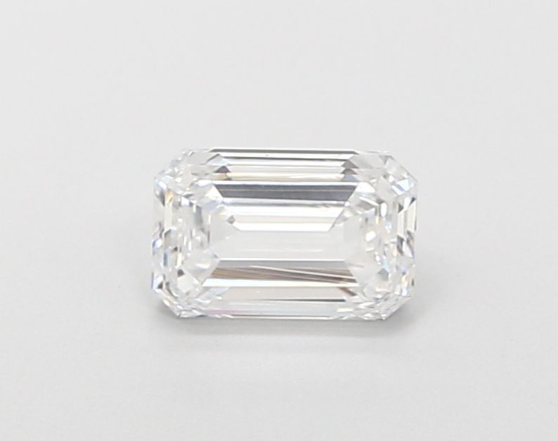 1.05 ct. emerald Lab Grown Diamond front image