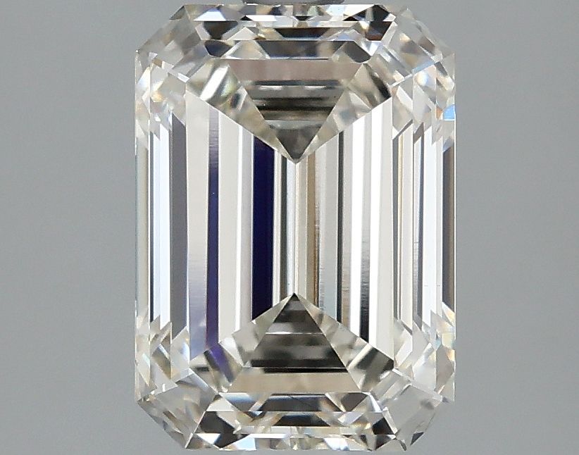 2.59 ct Emerald diamond