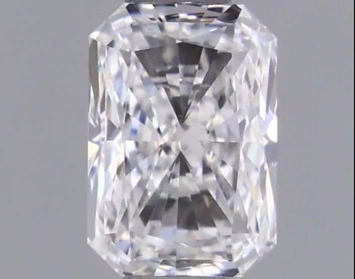 0.48 ct Radiant diamond