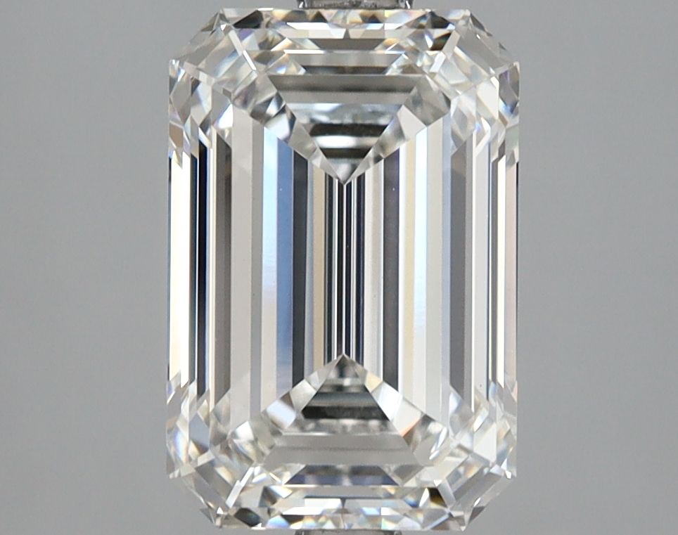 3.09 ct Emerald diamond