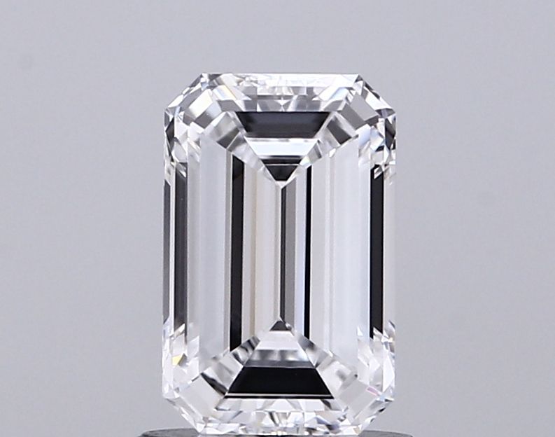 1.50 ct. emerald Lab Grown Diamond front image