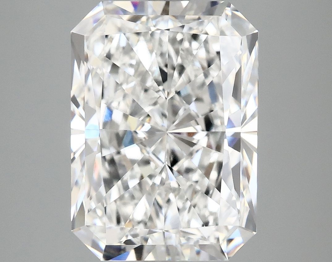 4.89 ct. radiant Lab Grown Diamond front image
