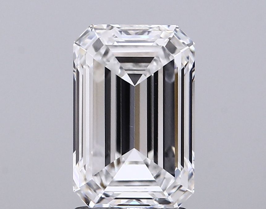 2.57 ct. emerald Lab Grown Diamond front image