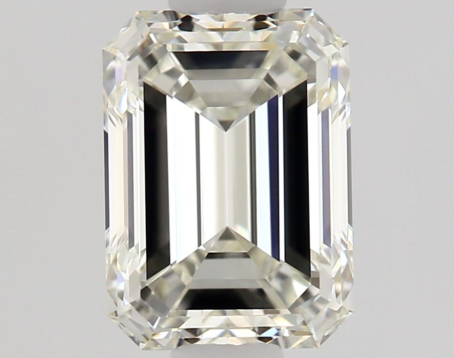 0.90 ct Emerald diamond