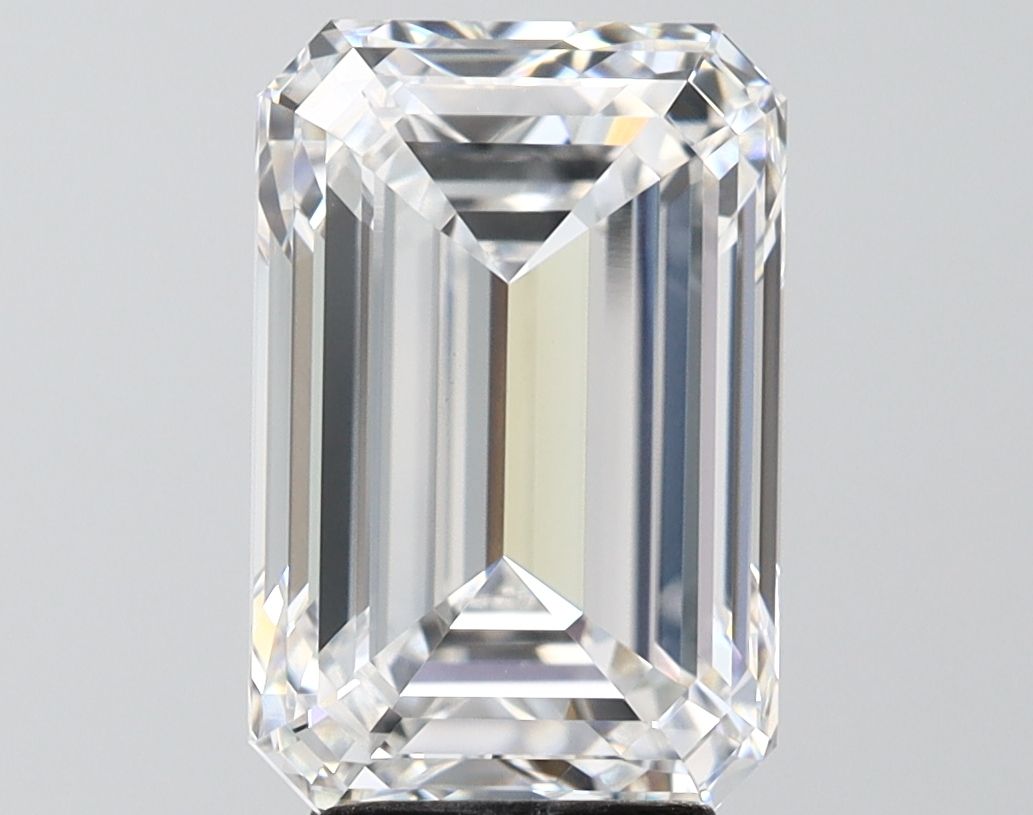 5.01 ct. emerald Lab Grown Diamond front image
