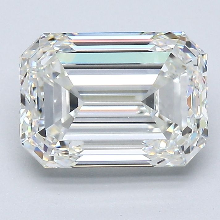2.20 ct Emerald diamond