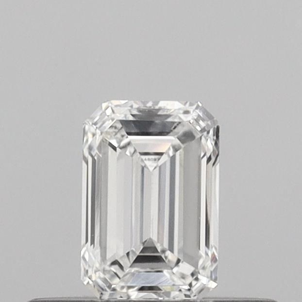 0.32 ct lab-grown Emerald Diamond