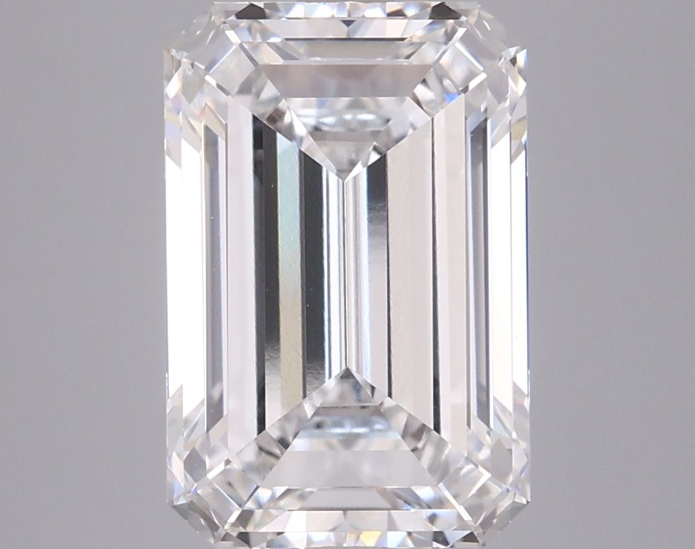 4.55 ct. emerald Lab Grown Diamond front image