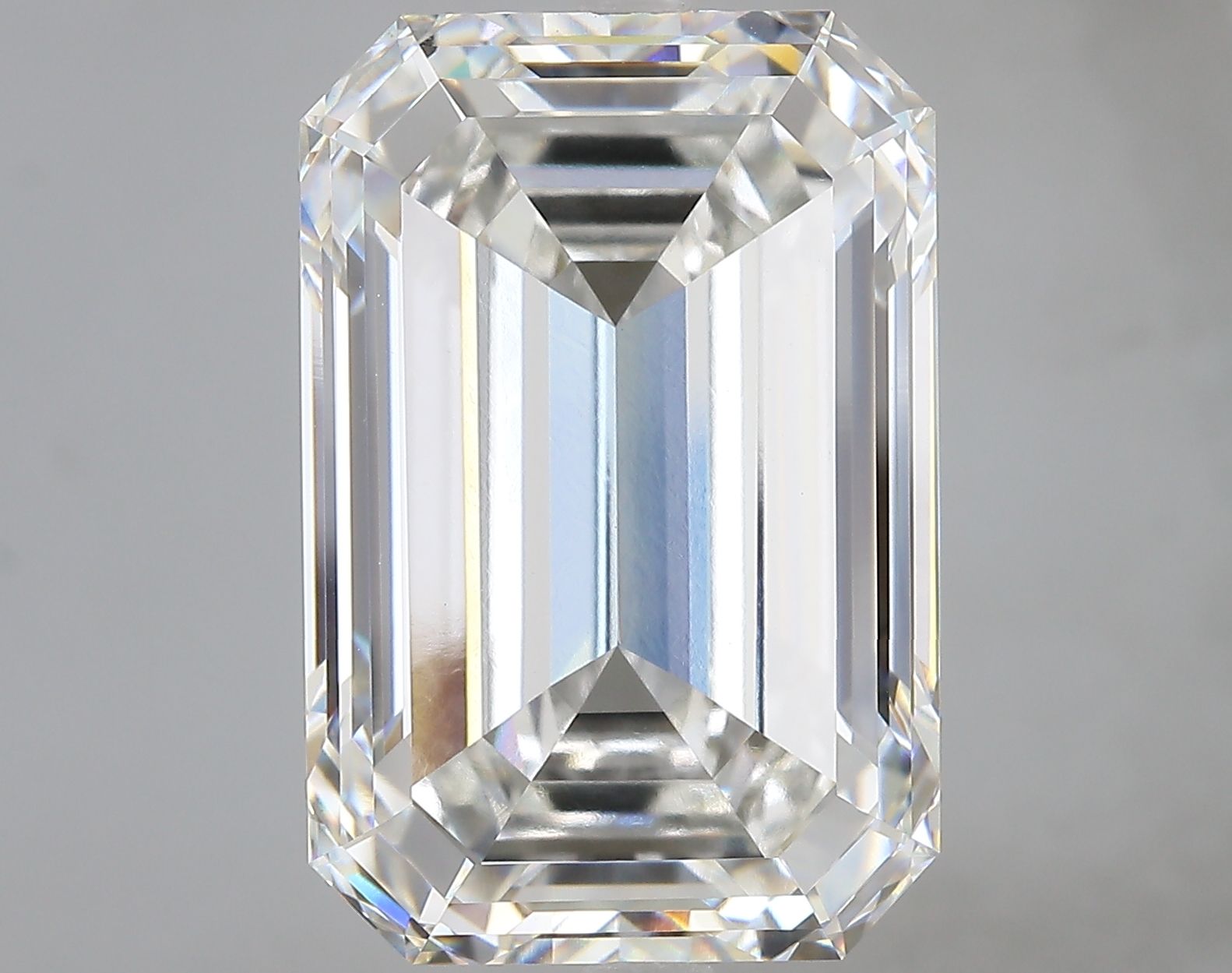 15.55 ct. emerald Lab Grown Diamond front image