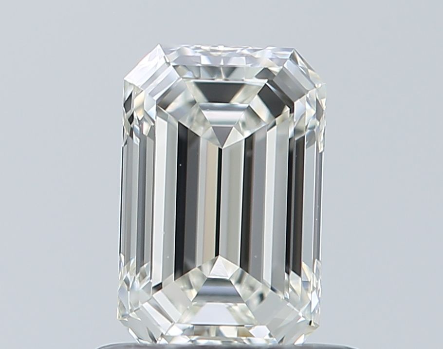 0.70 ct Emerald diamond