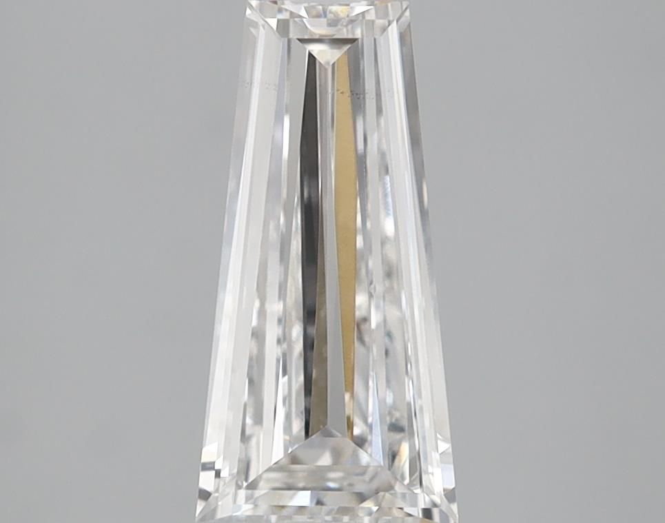 1.06 ct lab-grown Tapered baguette Diamond
