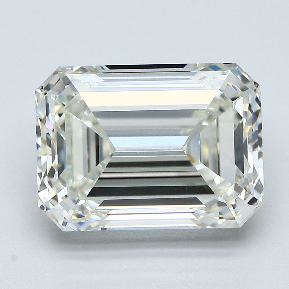 3.51 ct Emerald diamond