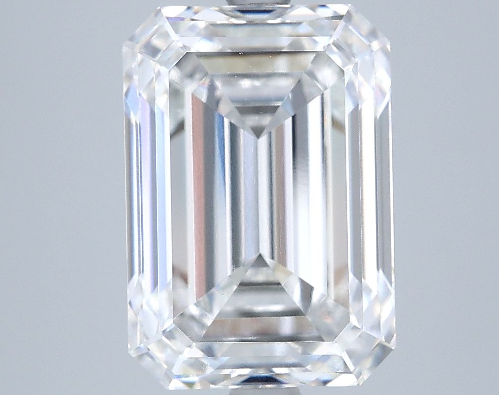 5.50 ct. emerald Lab Grown Diamond front image