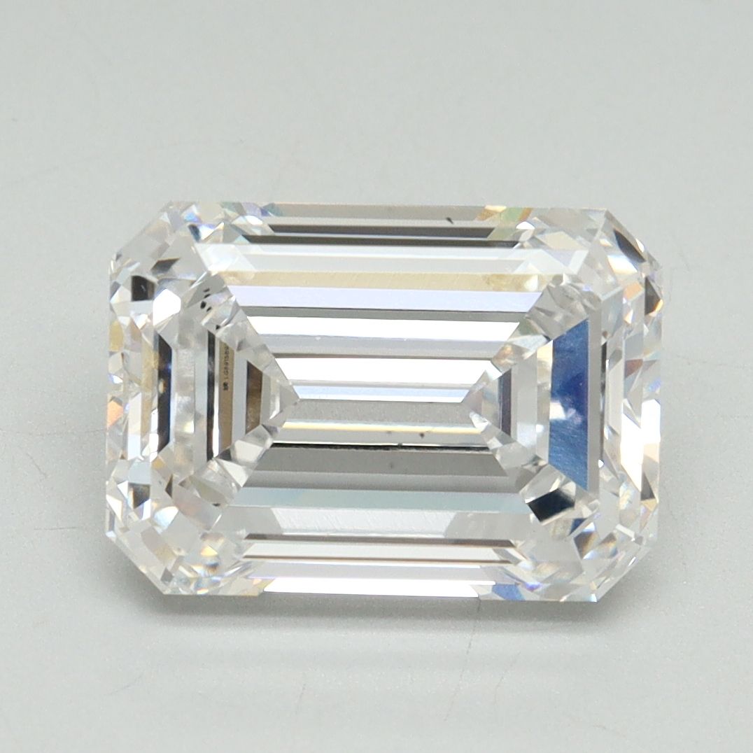 4.18 ct. emerald Lab Grown Diamond front image
