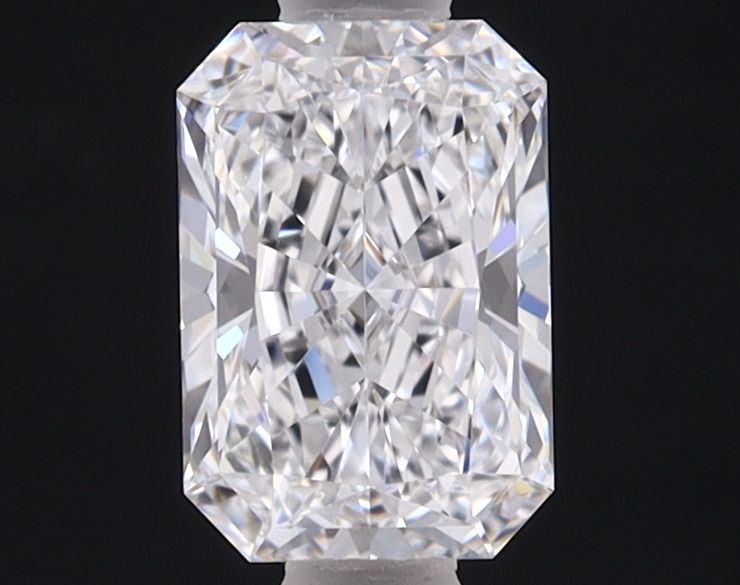 1.04 ct. radiant Lab Grown Diamond front image